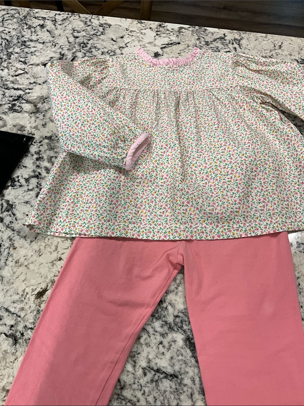 Anvy Kids smock top size 6